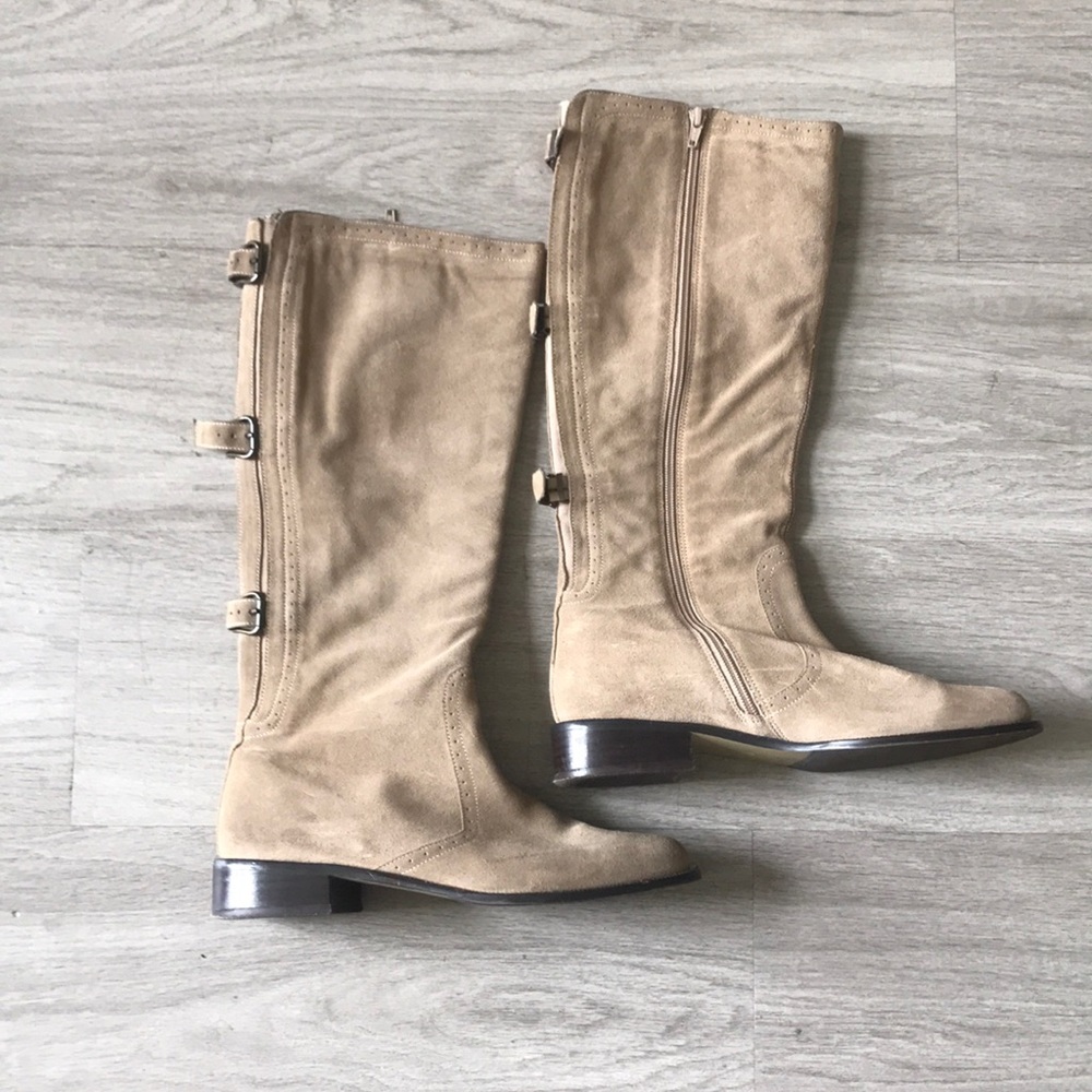 Suede boots